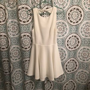 Lulus white dress (MEDIUM)